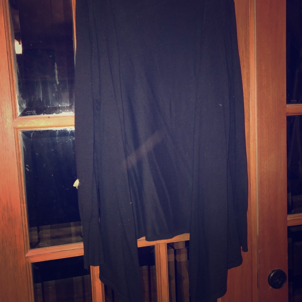 Like New Flowy Wrap in Black